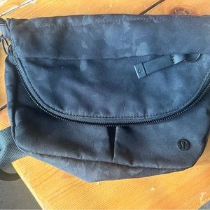 Lululemon all night festival bag